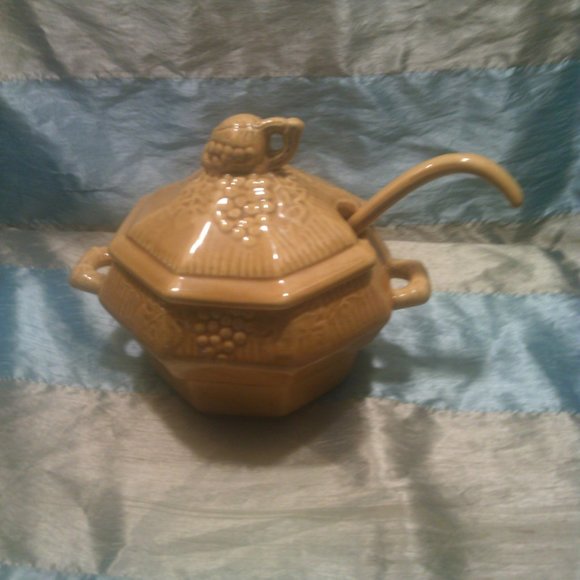 Calif USA Other - Vintage Golden Yellow Soup Tureen With Ladlle  ( Marked Calif USA 410 )